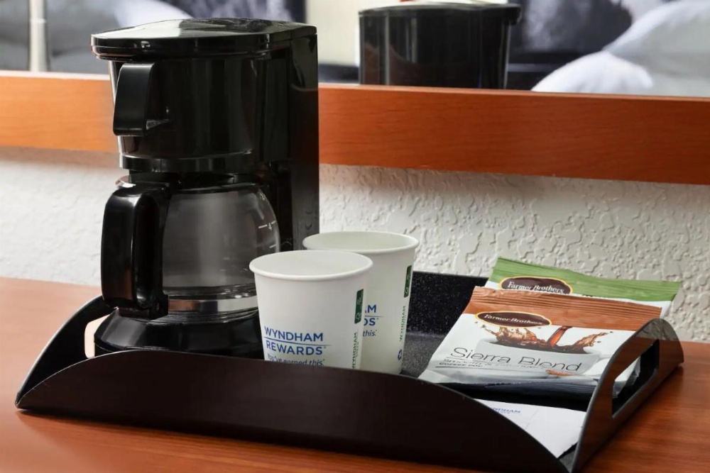 Super 8 by Wyndham Colorado Springs/Afa Area Main image